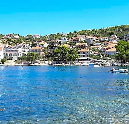 Figos Διαμέρισμα Τρογκίρ